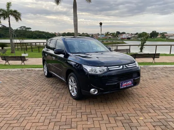 MITSUBISHI OUTLANDER 2014