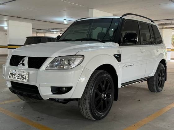 MITSUBISHI PAJERO TR4 2014