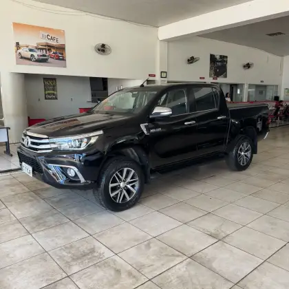 TOYOTA HILUX 2017