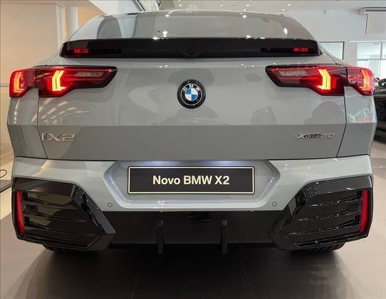 BMW iX2 2025