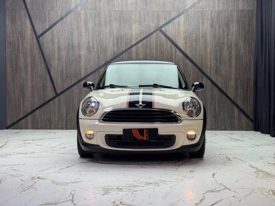 MINI ONE 2012