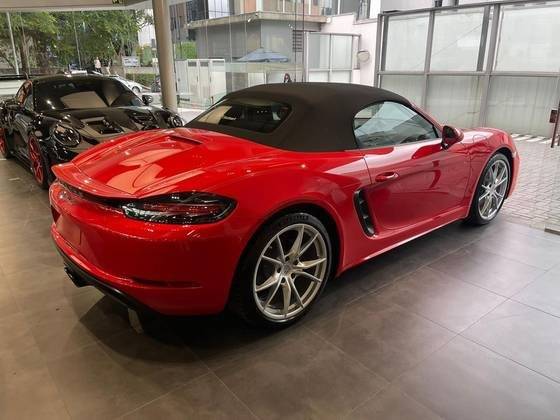 PORSCHE 718 2024