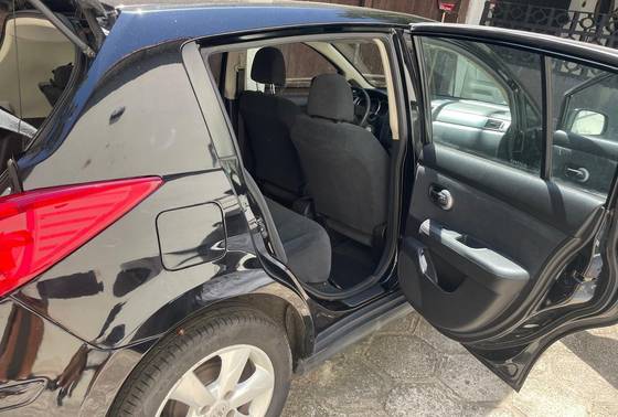 NISSAN TIIDA 2012