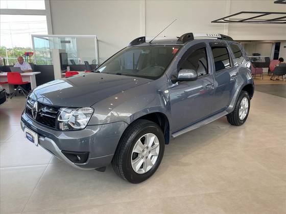 RENAULT DUSTER 2017