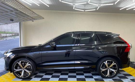 VOLVO XC60 2023