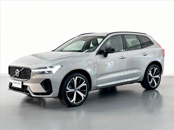 VOLVO XC60 2023