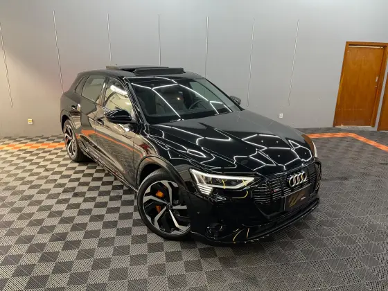 AUDI E-TRON 2021