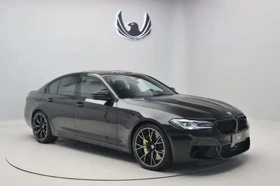 BMW M5 2022
