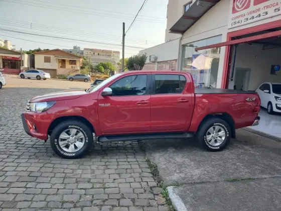 TOYOTA HILUX 2018