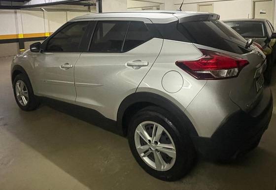 NISSAN KICKS 2021