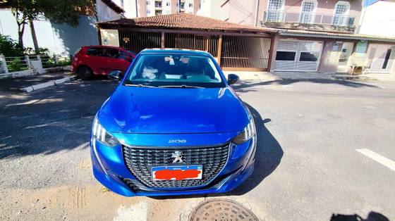 PEUGEOT 208 2021