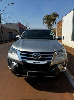 TOYOTA HILUX SW4 2018