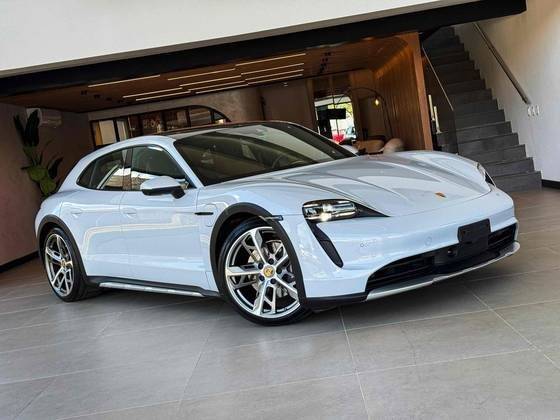 PORSCHE TAYCAN 2023