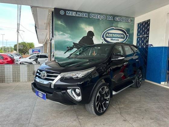 TOYOTA HILUX 2017