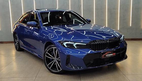 BMW 330e 2023