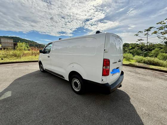 PEUGEOT EXPERT 2021