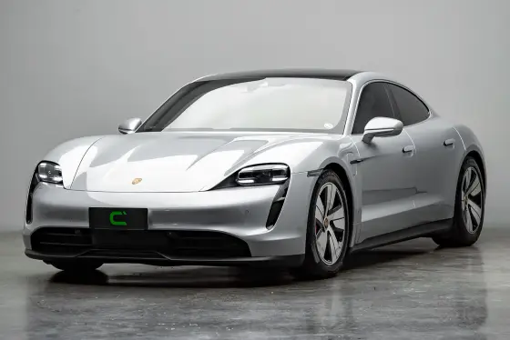 PORSCHE TAYCAN 2023
