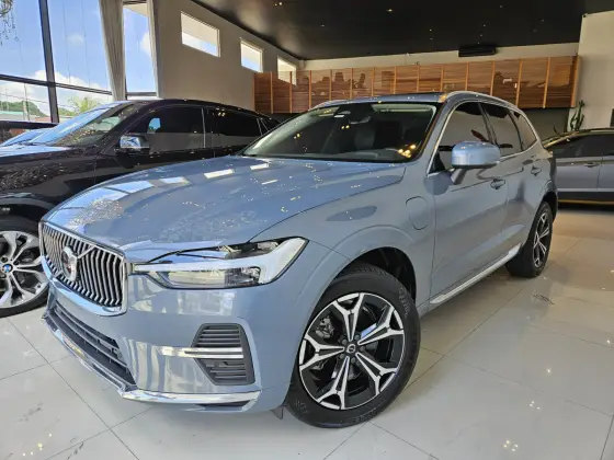 VOLVO XC60 2022