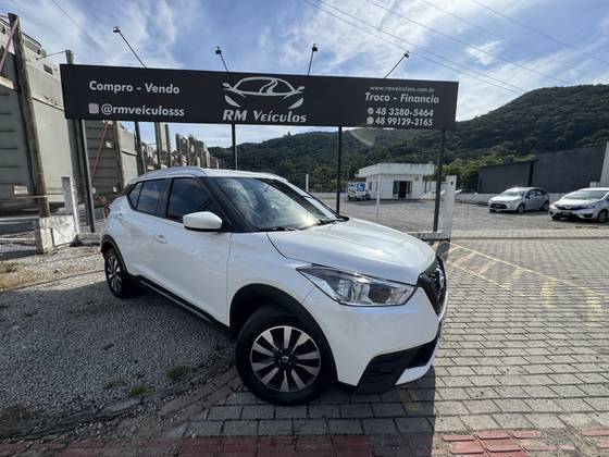 NISSAN KICKS 2020