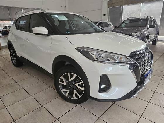 NISSAN KICKS 2023