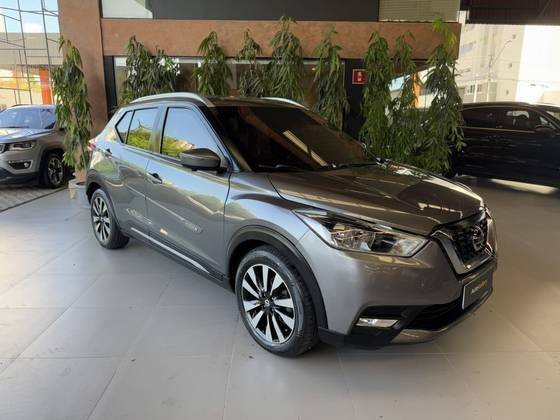 NISSAN KICKS 2017