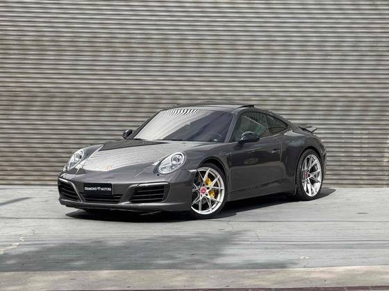 PORSCHE 911 2017