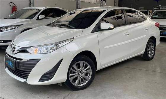 TOYOTA YARIS 2021