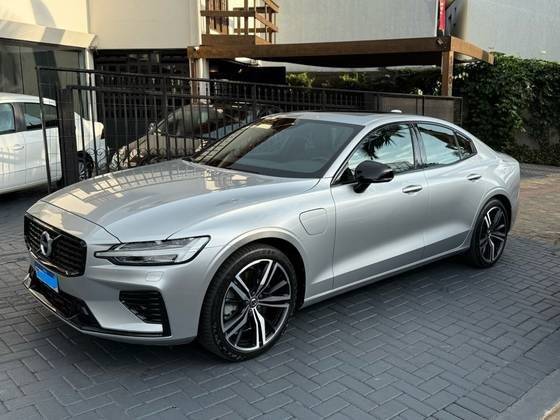 VOLVO S60 2021