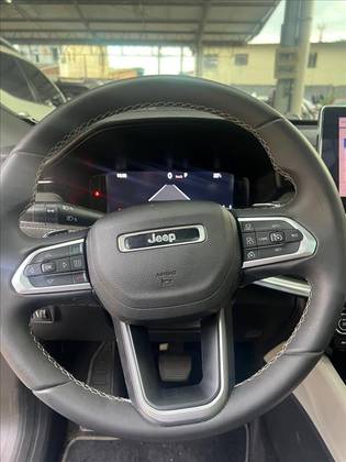 JEEP COMMANDER 2023