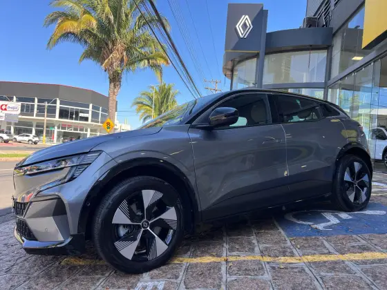 RENAULT MEGANE 2024