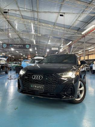 AUDI Q3 2023