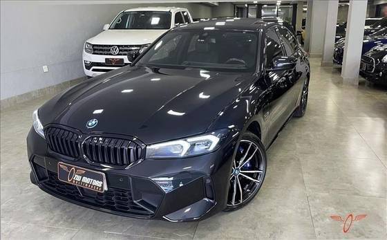 BMW 330e 2023
