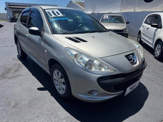 PEUGEOT 207 2010