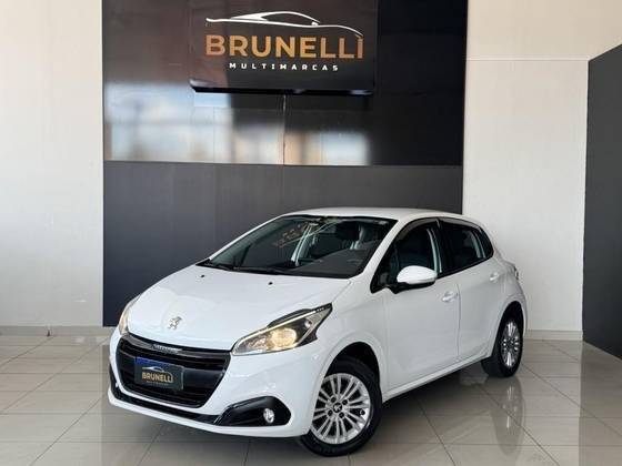 PEUGEOT 208 2020