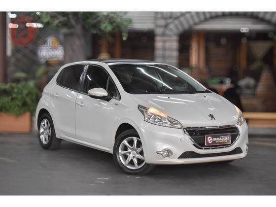 PEUGEOT 208 2016