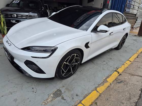 BYD SEAL 2025
