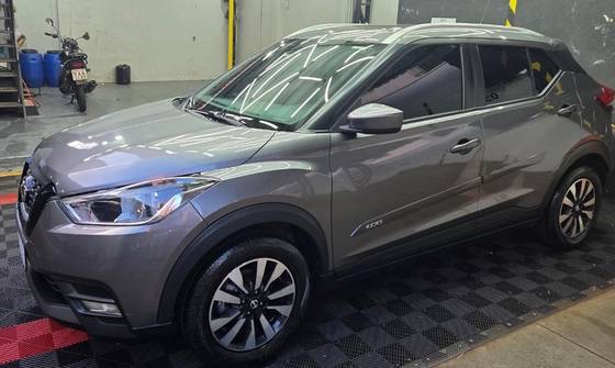 NISSAN KICKS 2020
