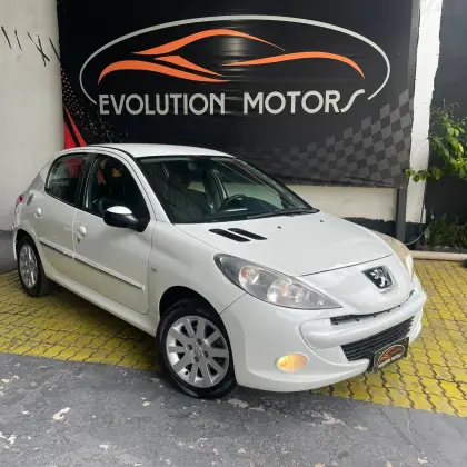 PEUGEOT 207 2013