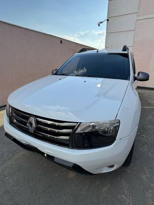 RENAULT DUSTER 2014