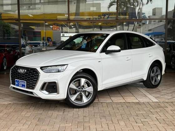 AUDI Q5 2021