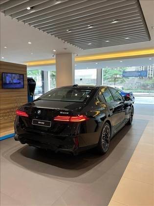 BMW 530e 2024