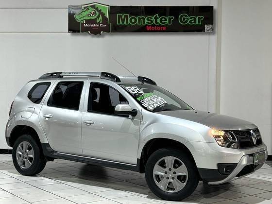 RENAULT DUSTER 2019