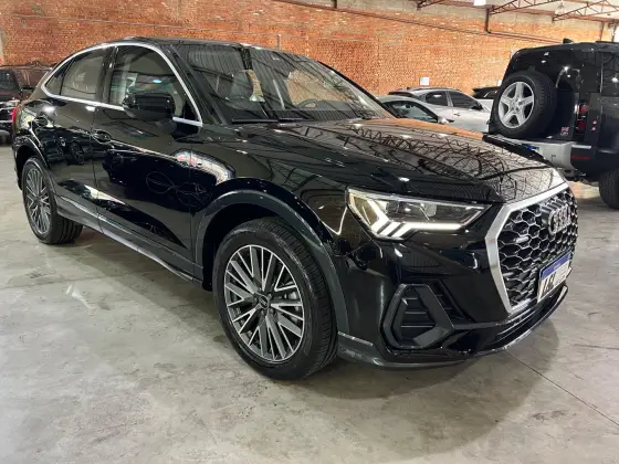 AUDI Q3 2024