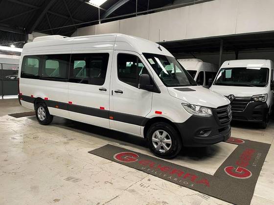 MERCEDES-BENZ SPRINTER 2025