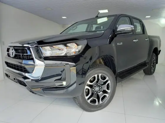 TOYOTA HILUX 2025