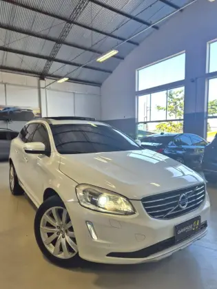 VOLVO XC60 2017