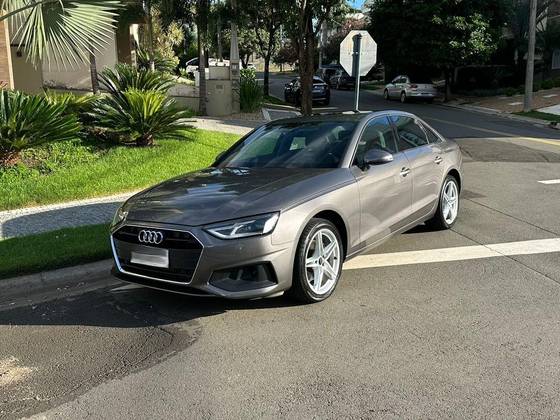 AUDI A4 2021