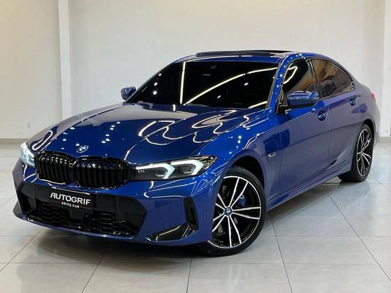 BMW 330e 2023