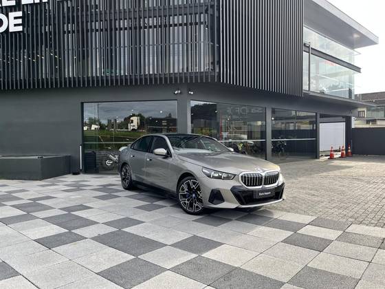 BMW 530e 2025