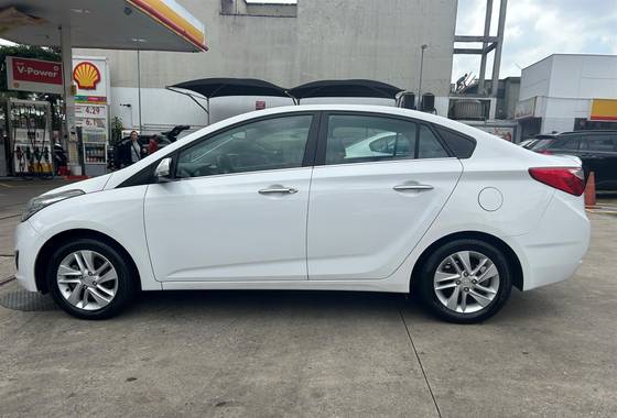 HYUNDAI HB20S 2015